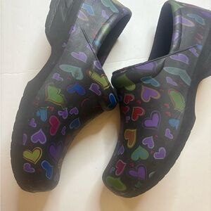 Colorful Heart Pattern nursing comfort Clogs Sz 10
